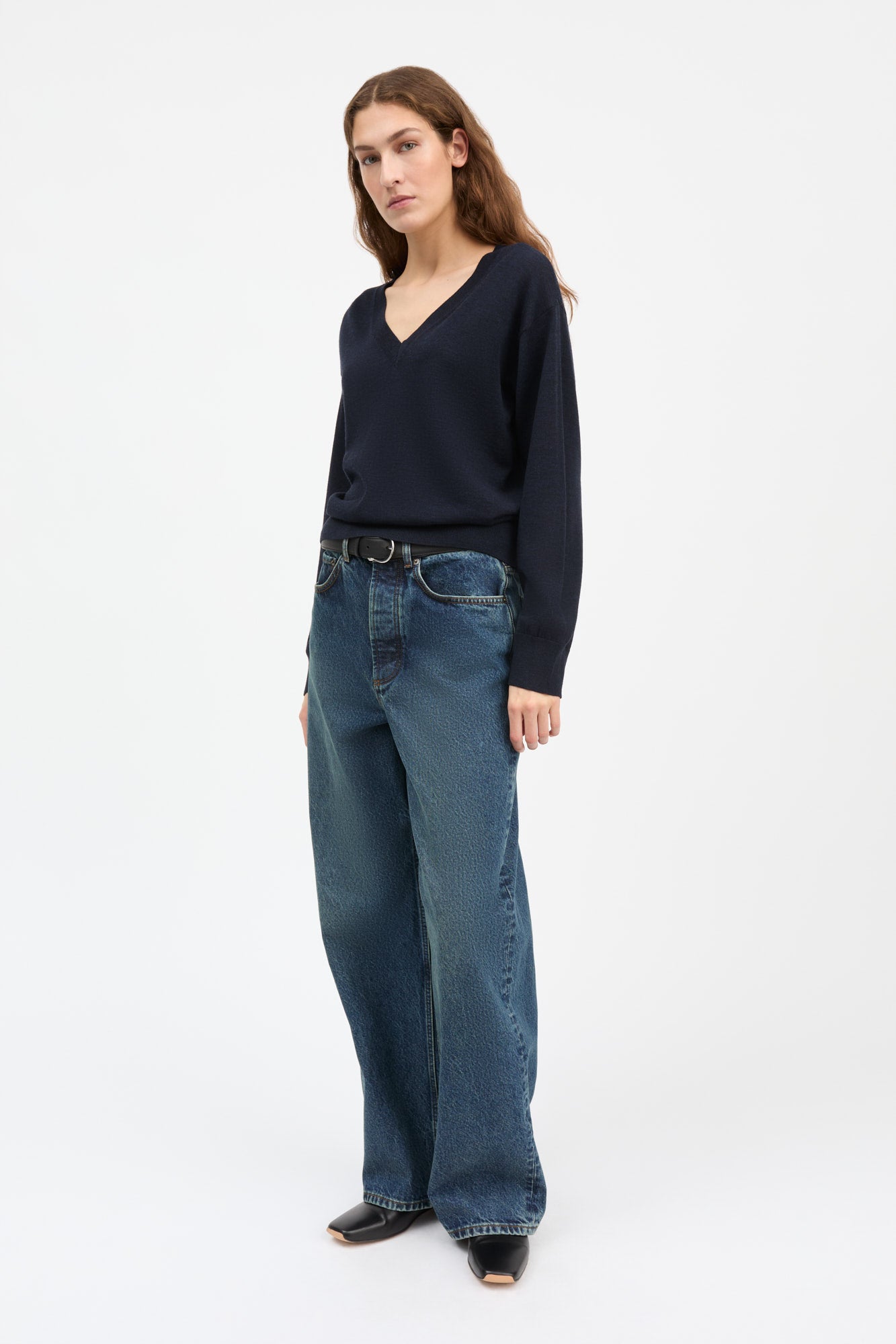 Skall Studio Amethyst V-neck jumper Jumper Dark navy