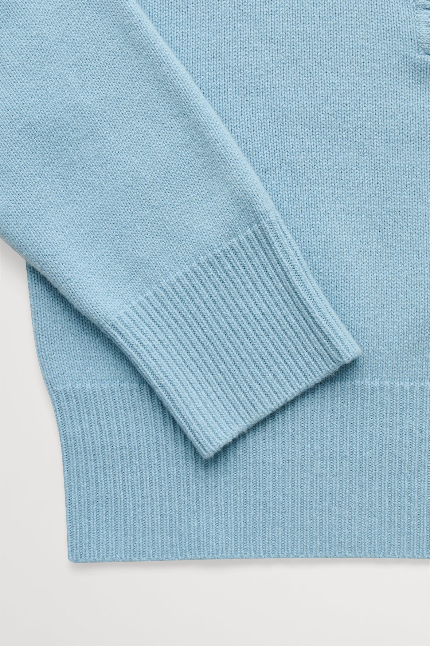 Skall Studio Dean V-neck jumper Jumper Aqua