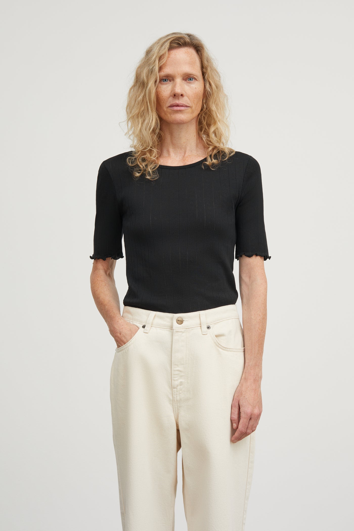 Skall Studio Edie tee T-shirt Black