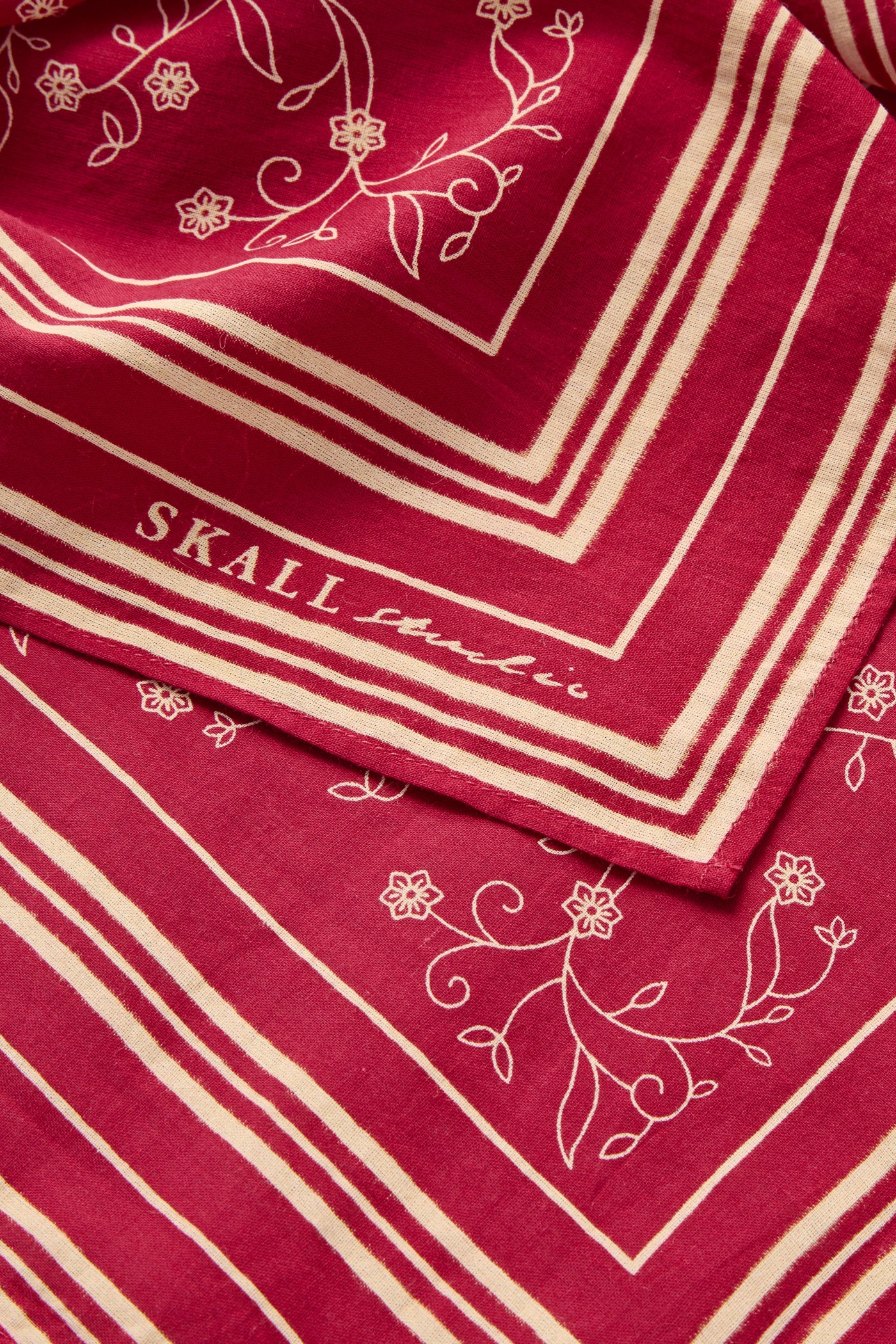 Skall Studio Skall classic scarf 55x55 Scarf Fiery red/Light cream